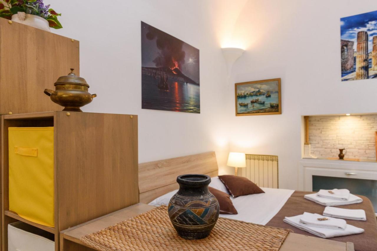 ナポリ サラチーノ ルレ Bed & Breakfast エクステリア 写真